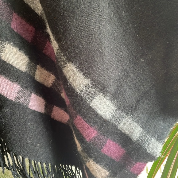 Reflections Plaid Poncho - Picture 4 of 4